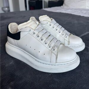 Alexander McQUEEN Oversized White/Black Sneakers